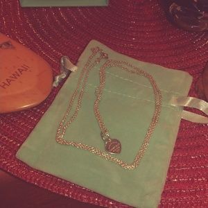 Tiffany & Co mini heart necklace-like new
